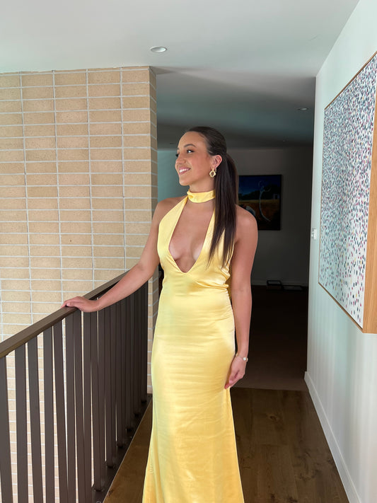 Vintage yellow gown with removable tie